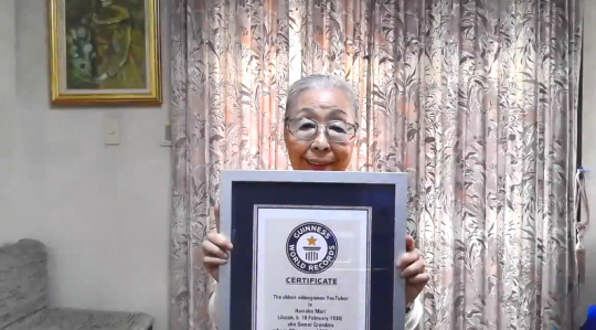 90岁奶奶荣获吉尼斯纪录：最年长游戏区油管主！